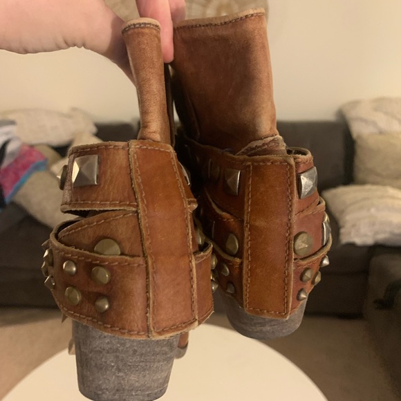 NWT Circle G cognac booties size 8.5 - Picture 3 of 3